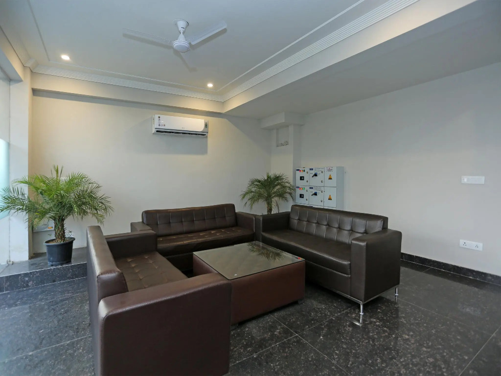 Townhouse Akshay Hotel