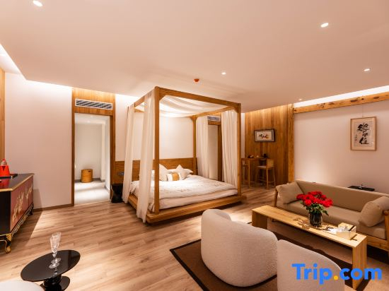 Read Life Hotel