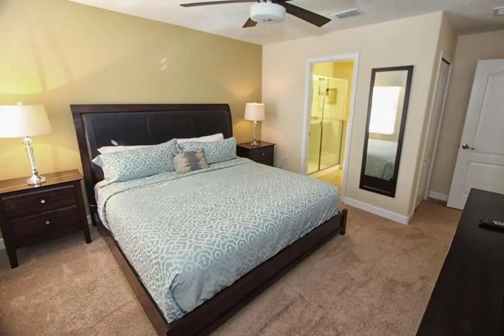 Gorgeous 9 Bedroom Pool Home Sleeps up to 24 People