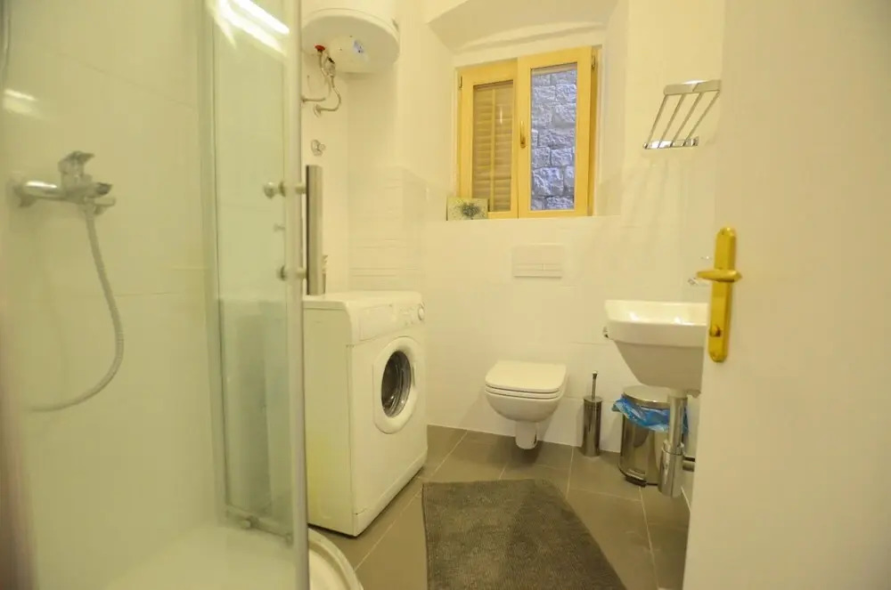 Leko in Rovinj With 1 Bedrooms and 1 Bathrooms