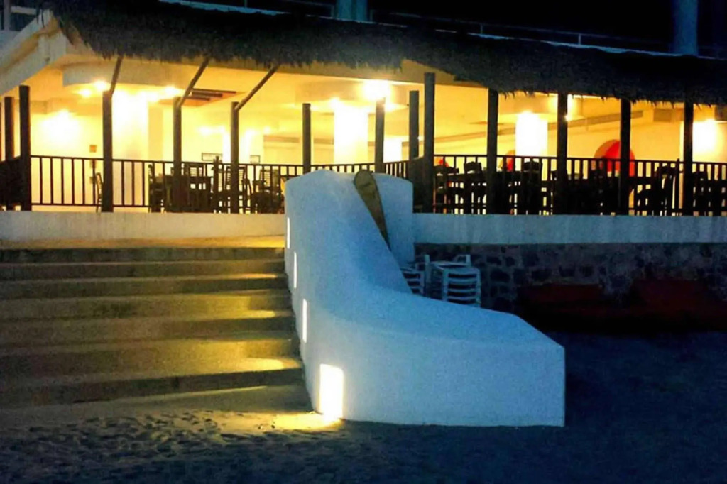 Mar Paraiso Queen