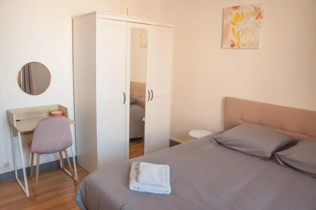 Bel appartement Tours Centre 2 chambres, 6 pers "Pied-à-Tours"