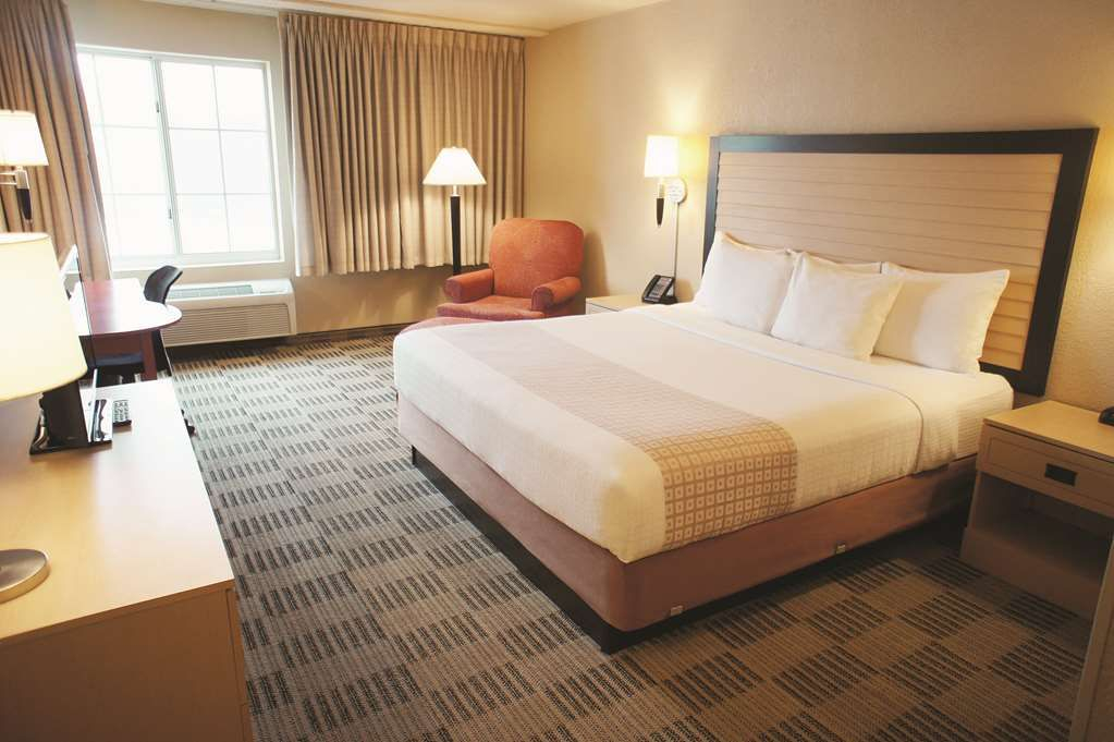 La Quinta Inn Suites White Plains Elmsford