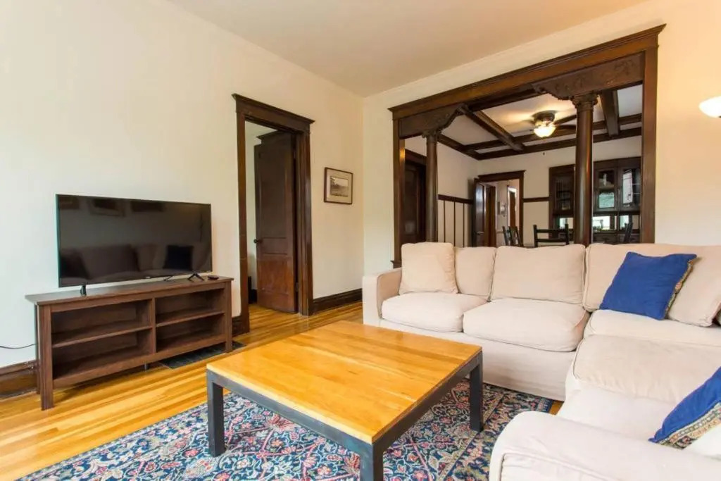 Wrigley Oasis! Steps from the Field! - 3BD 1BA