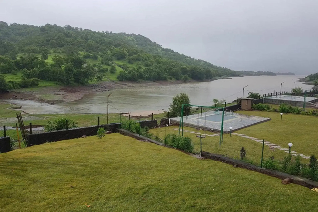 StayVistas Shivom Villa 6 - A Serene Escape with Views of the Valley and Lake