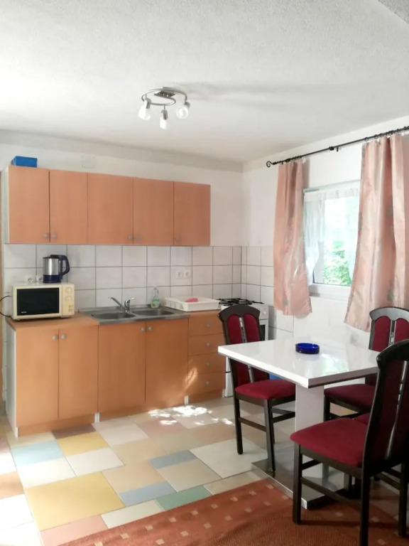 Apartment With one Bedroom in Jadranovo, With Furnished Garden and Wif