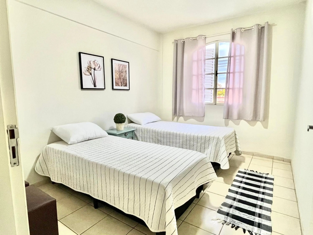 Apartamento Grande - Privado - 3 quartos com 1 suíte