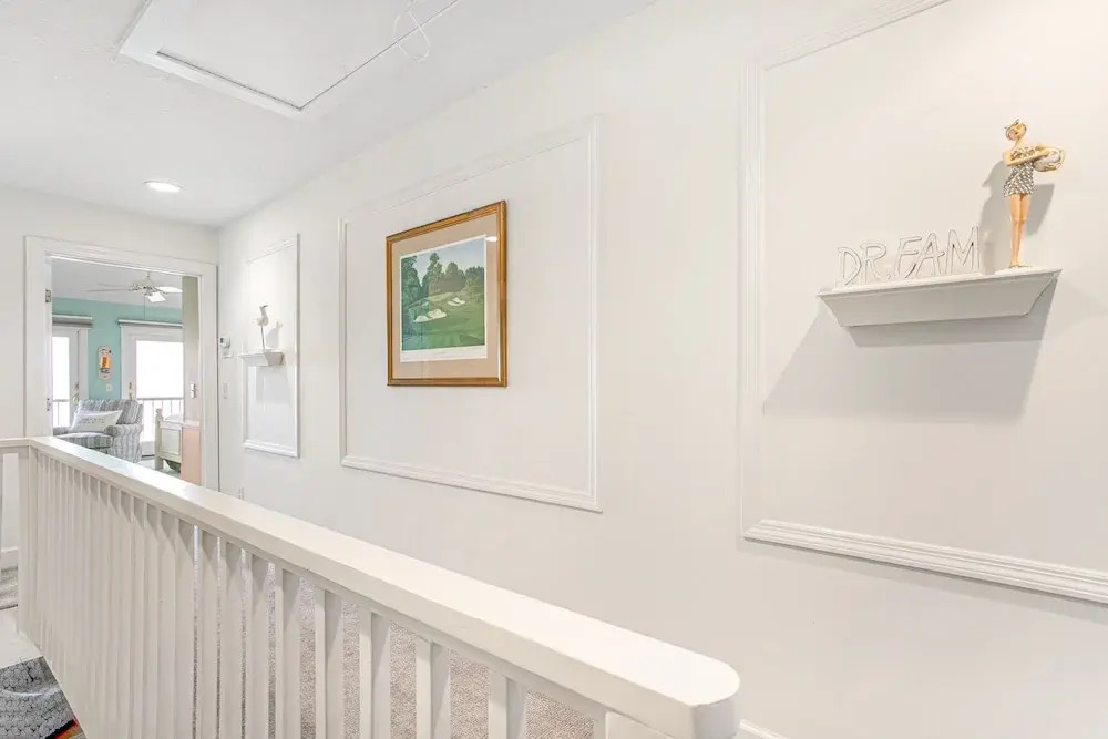 Dog-friendly Oceanfront Townhouse With Covered Balcony, Views, Pool & AC