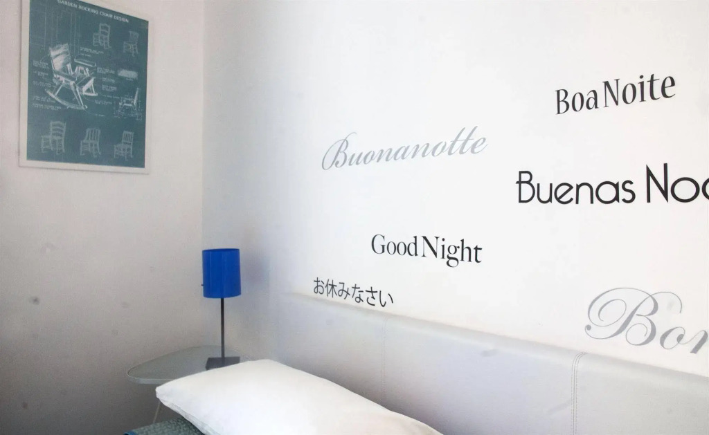 BeHouse Naples Room and Breakfast