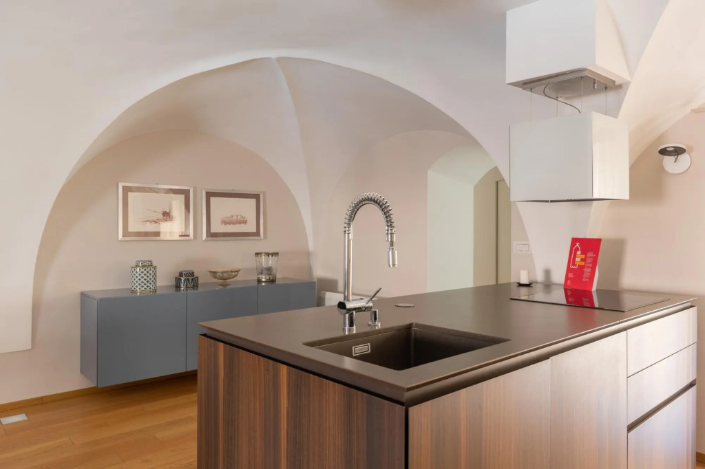Santo Stefano 13 - Quadrilocale elegante