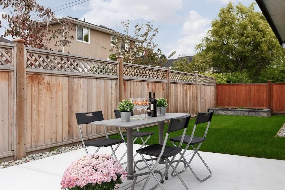 Private and Cozy 2bdr 2BA Home in Kitsilano