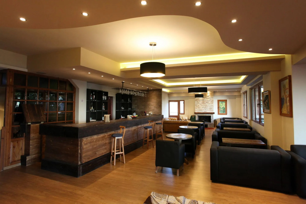 Tasia Mountain Hotel