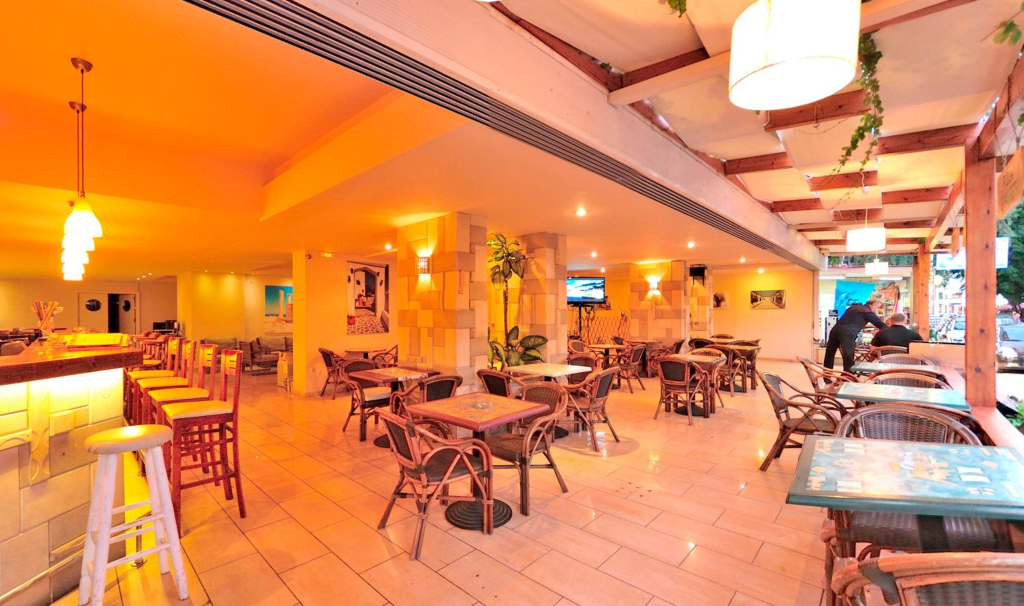 Carina Hotel