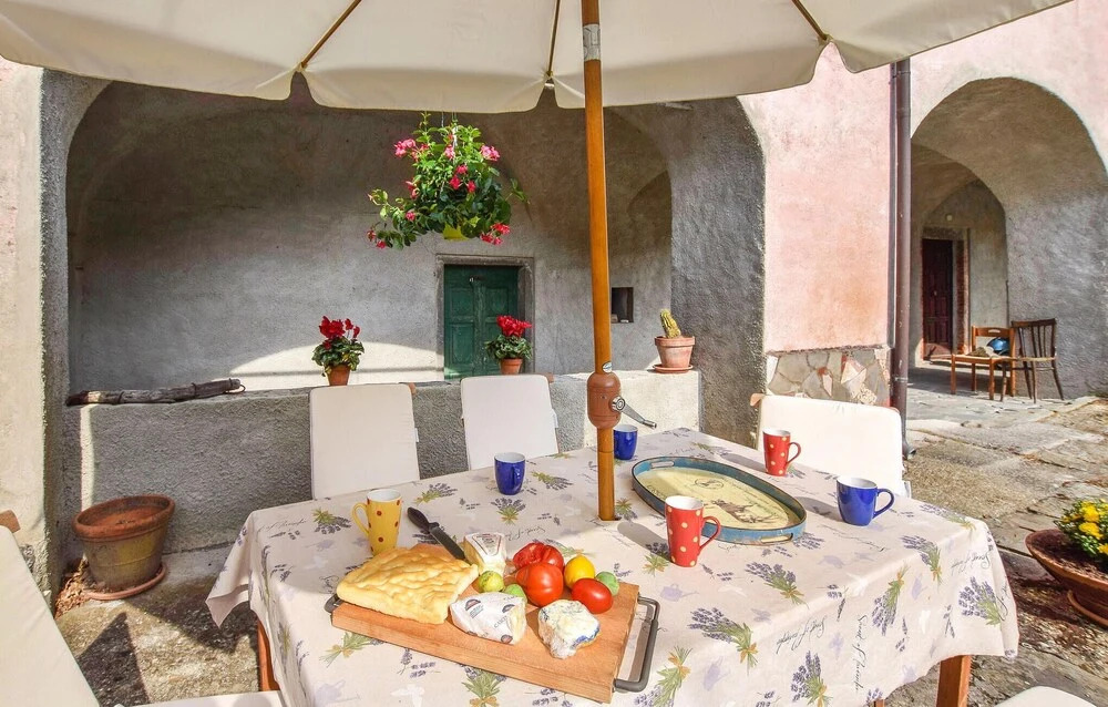 Amazing Home in Castagnetoli With 3 Bedrooms, Wifi and Outdoor Swimming Pool