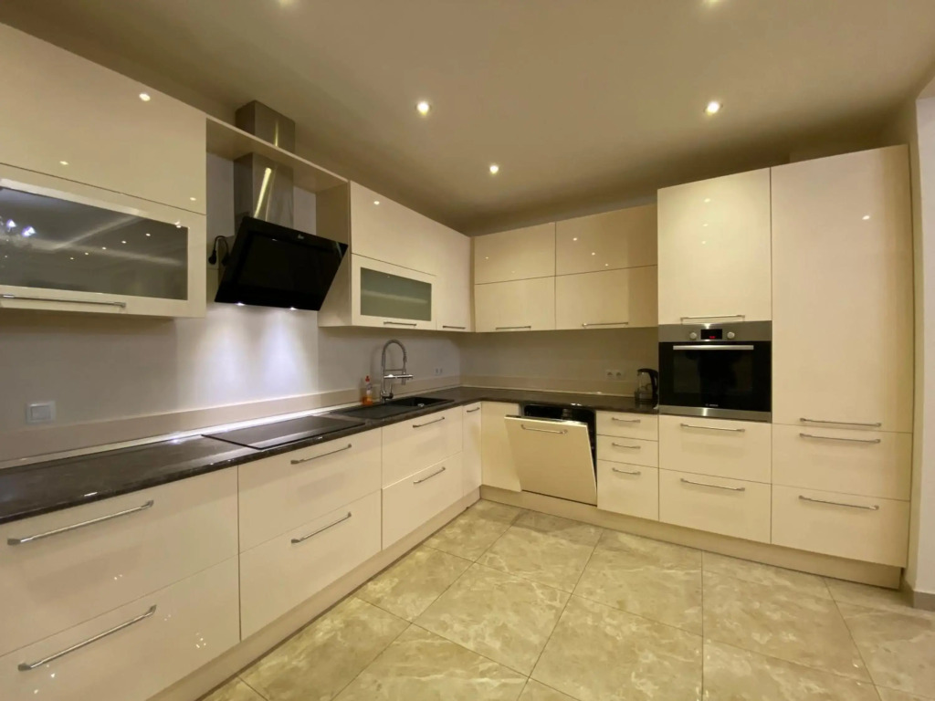 Teryan street 3 bedrooms Luxury and Unique apartment TT777