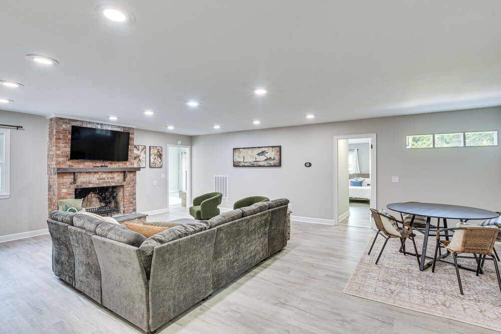Golf, Ride & More! Home in Dtwn Southern Pines