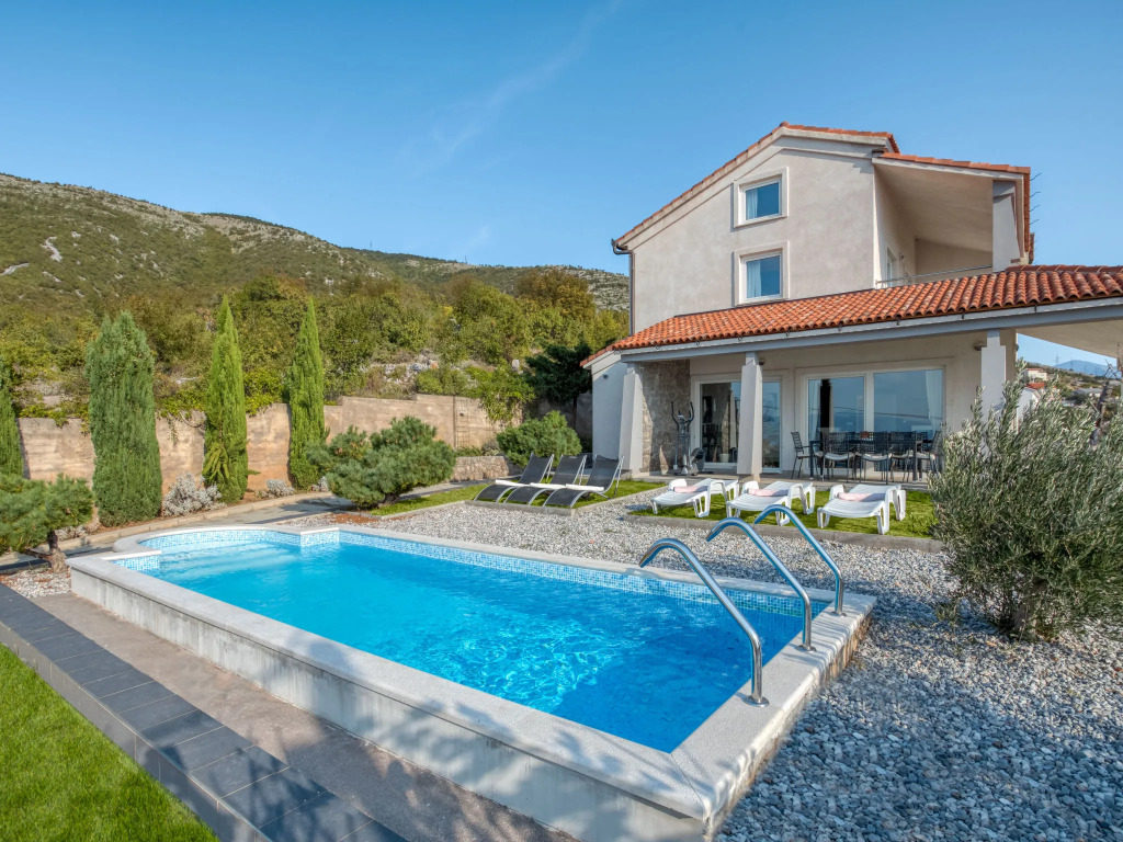 Three-Bedroom Holiday Home in Senj