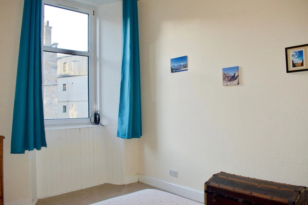 1 Bedroom Central Edinburgh Flat