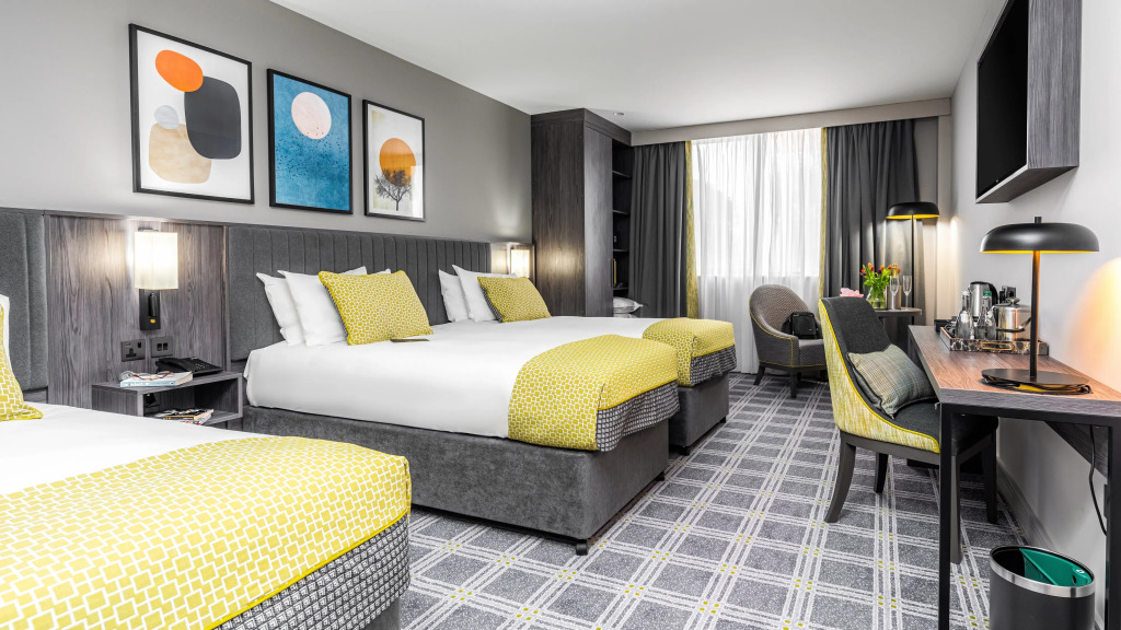 Plaza Hotel Tallaght