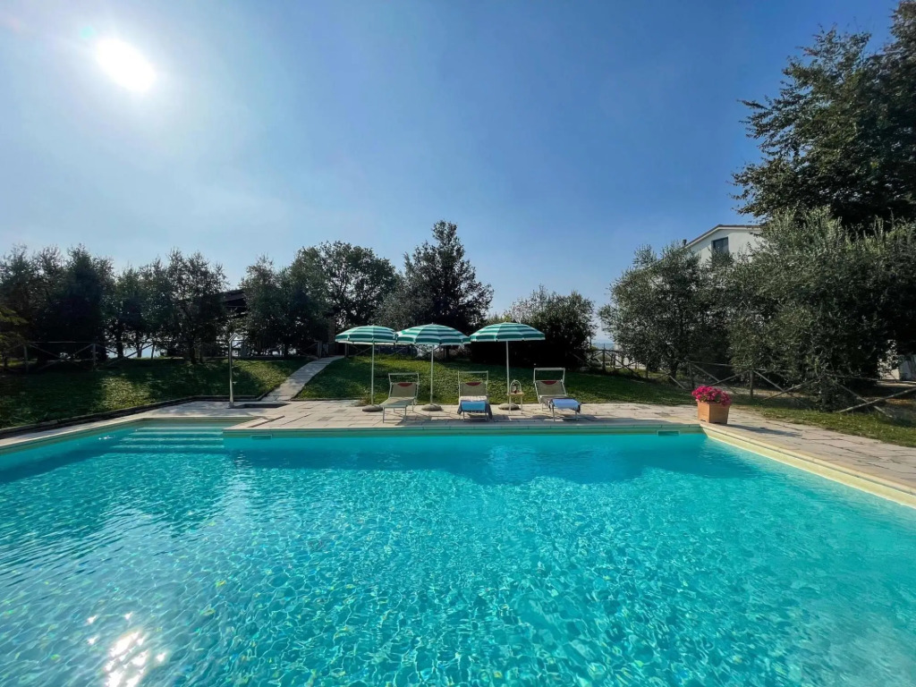 Scenic apartment in Belvedere Ostrense with private pool