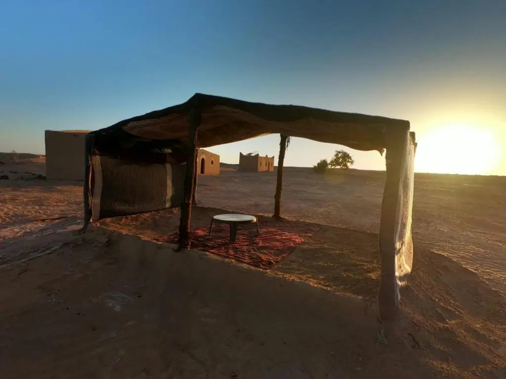 Sahara camp berber under stars