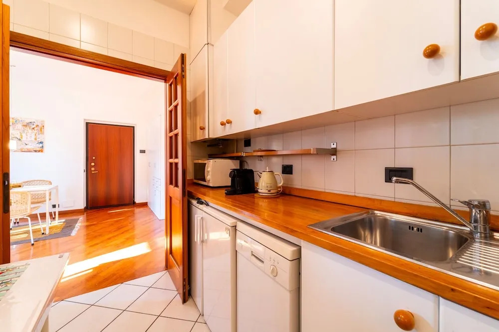 Gerbett Apartment with Terrace by Wonderful Italy
