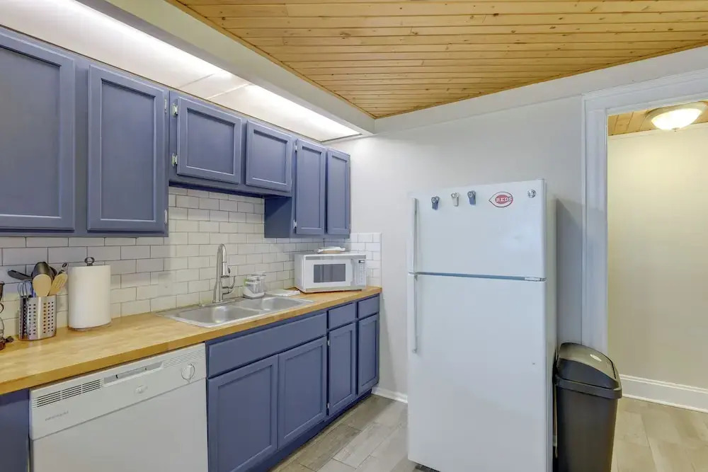 Cozy Boho-Chic Loft ~ 2 Mi to Downtown Cincinnati
