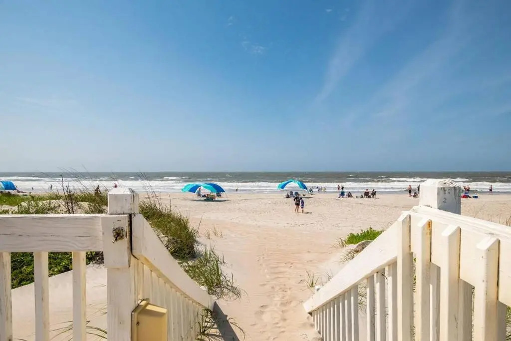Sweet Retreat by Oak Island Accommodations