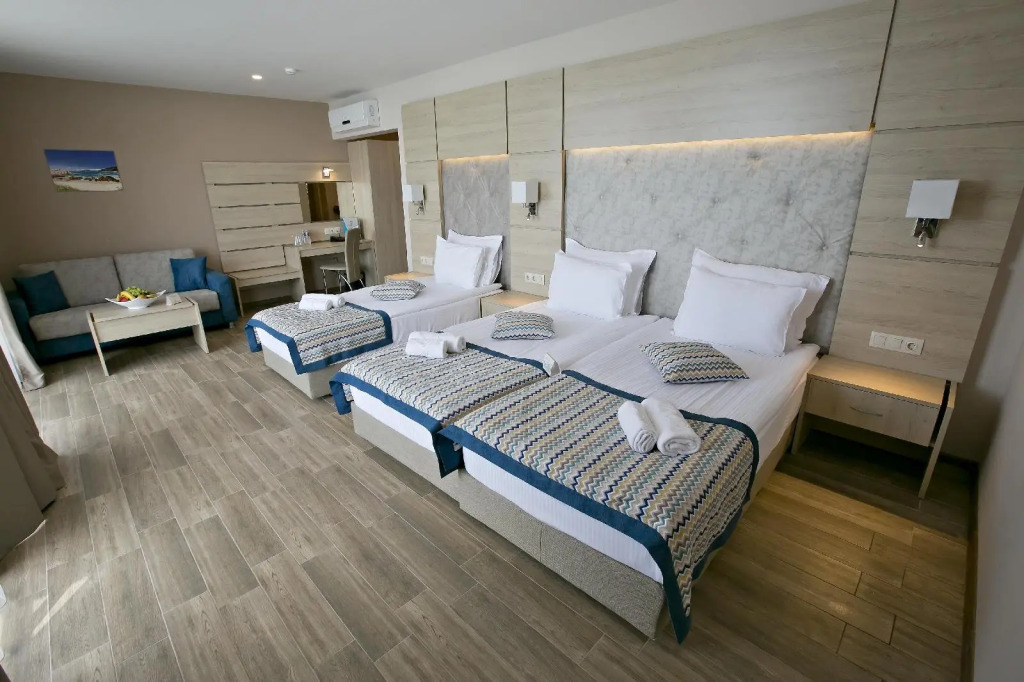 Royal Grand Hotel and Spa