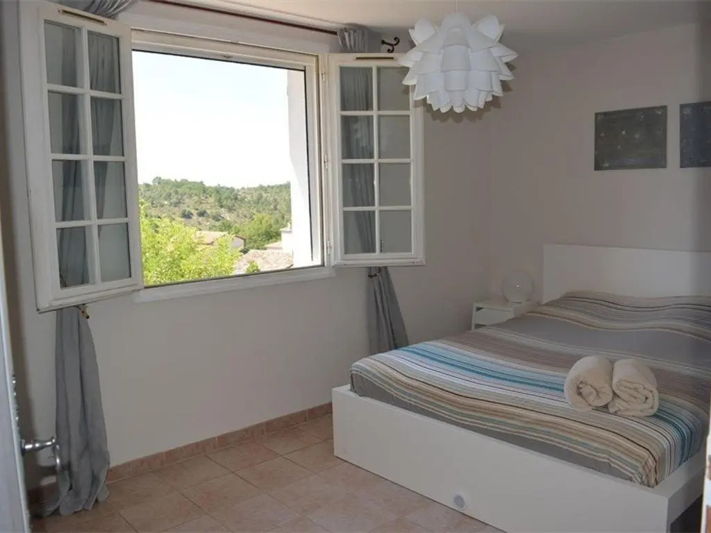 Maison Saint-Maurice-d'Ardèche, 6 pièces, 8 personnes - FR-1-382-62