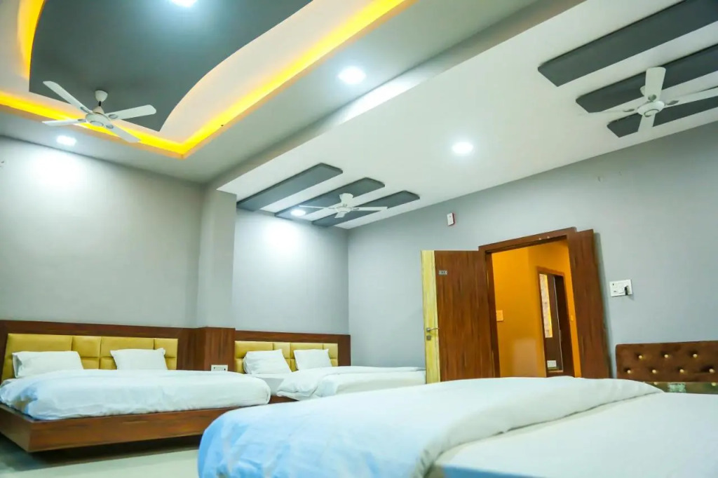 Aashirwad Hotels & Resort