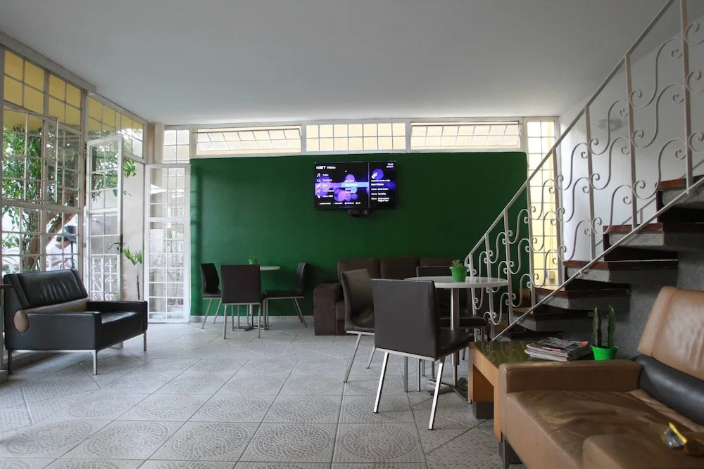 Hangar Rio Hostel