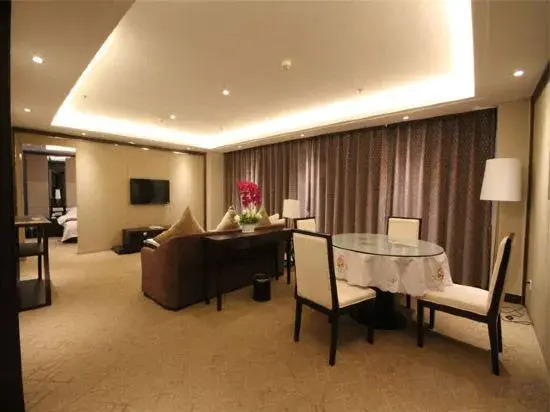 Gaoyou California Sunshine Hotel