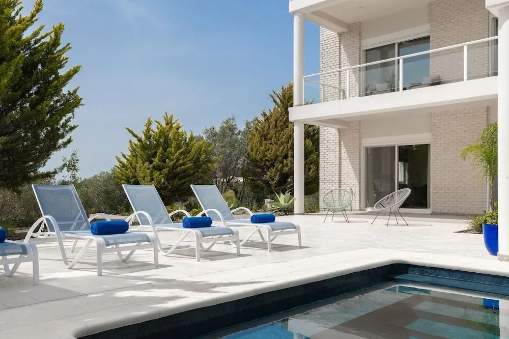Hilltop Luxury Villa
