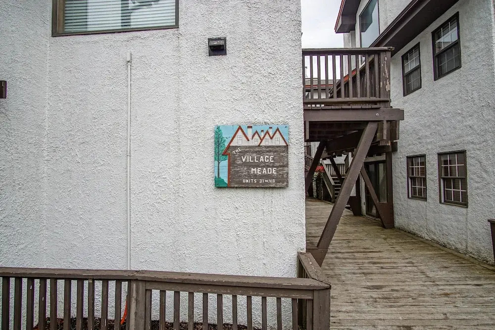 Autumn Mountain Stay Whistlepunk 32, 4BR + Loft
