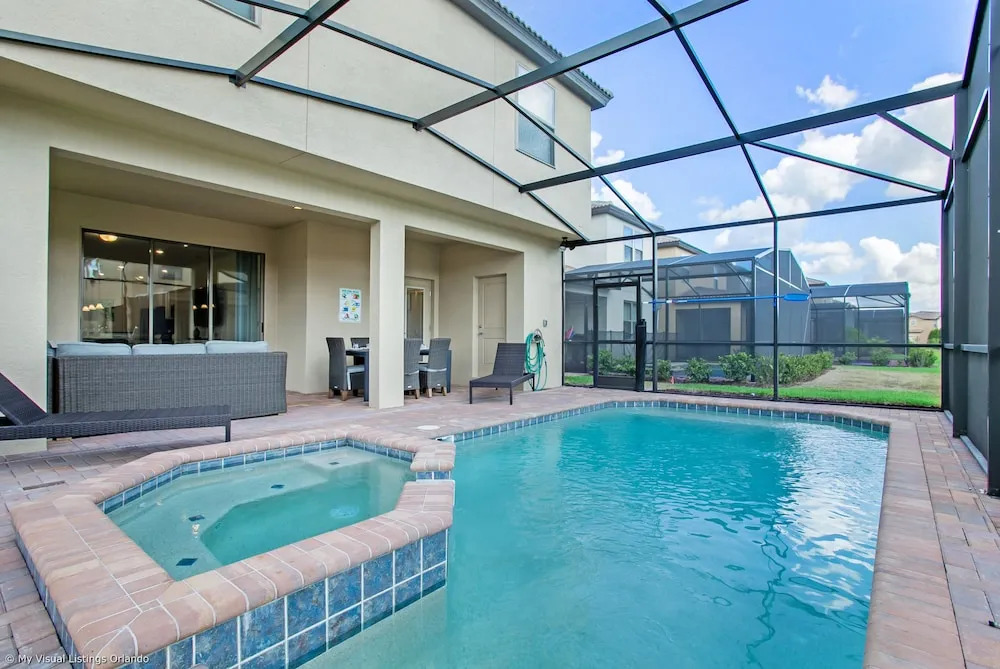 Luxury and Style! BIG Pool Area and Game Room in Solterra 6br/4.5 Bath #7st564