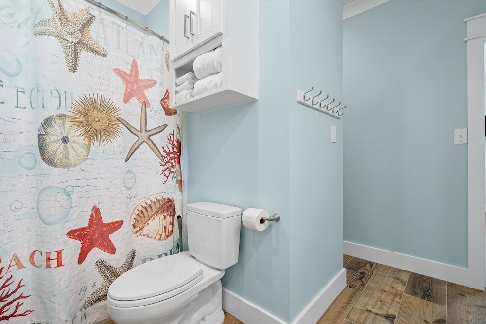 Surfside - 2431 Bienville 4 Bedroom Home by RedAwning