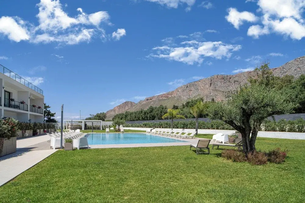 Ella Suites Apartments