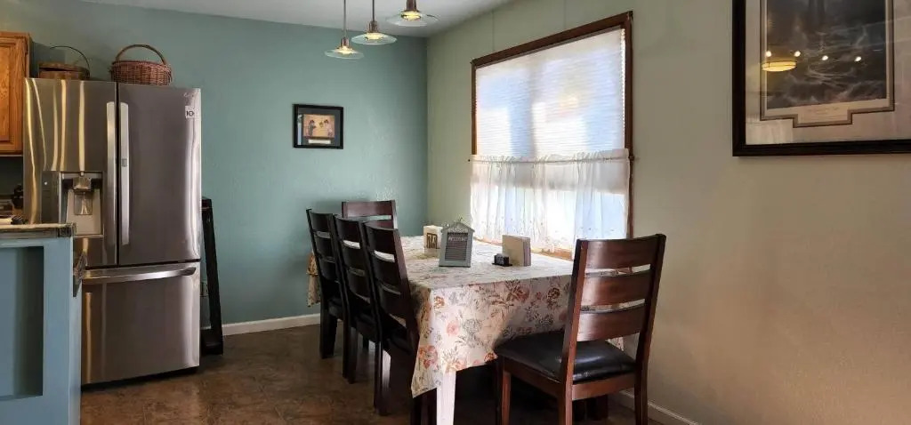 Trinity Escapes - Two Bedroom two bathroom full Apartment near airport