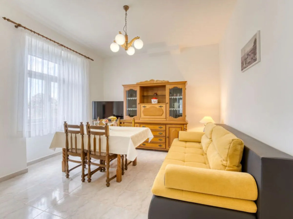 Apartment Edo Lovran