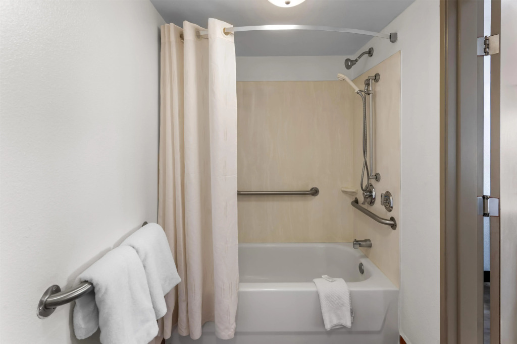 Americas Best Value Inn Kansas City East - Independence