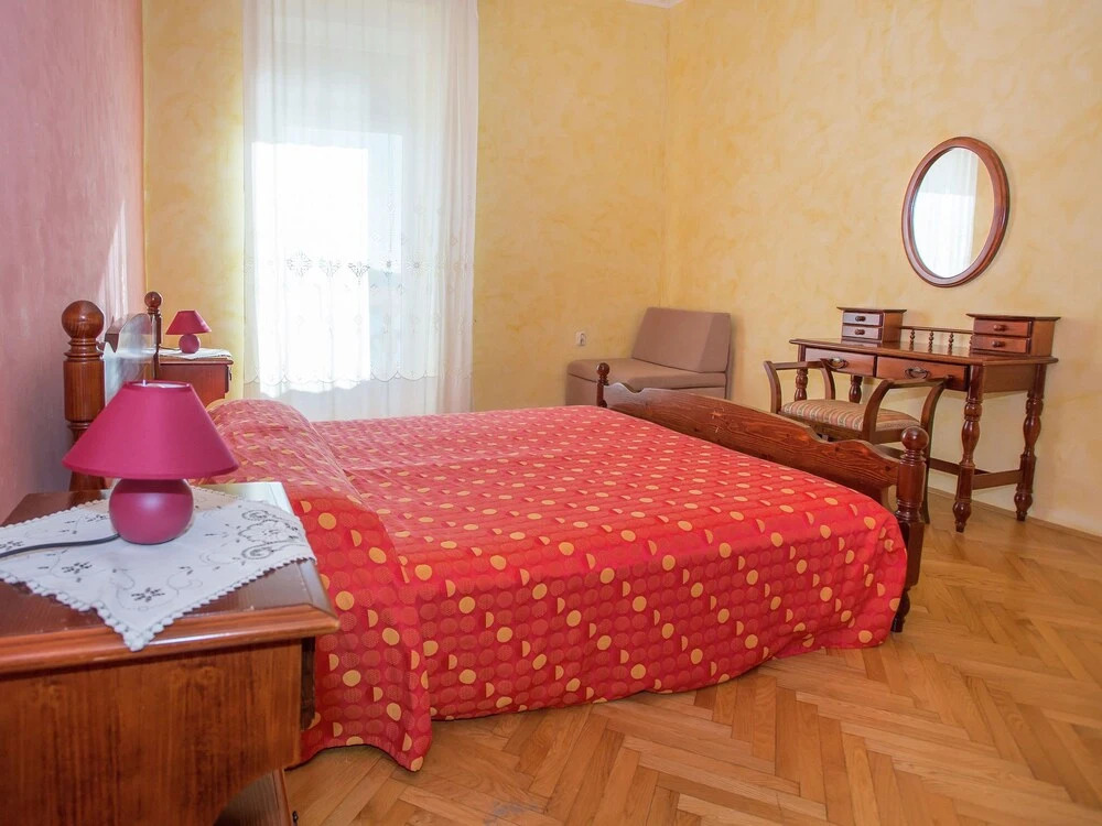 Standard Apartment Located on the Promenade in Rovinj With a sea View