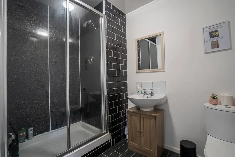 2 Bed-town Centre-free Parking