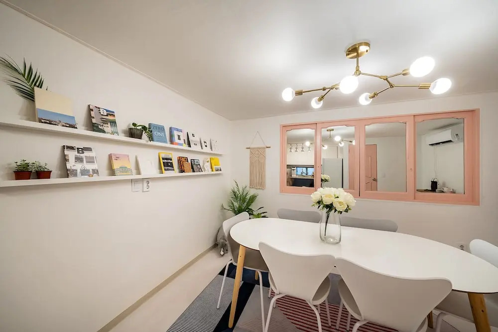 YAB Guesthouse - Female Only