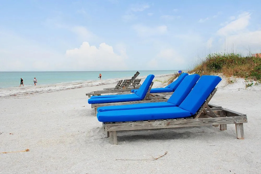 810 Gulfside