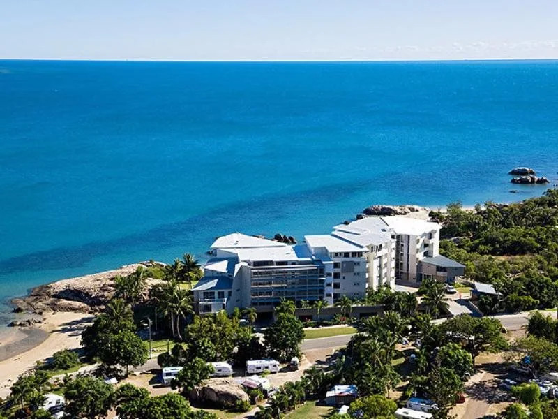 Coral Cove Apartments - Absolute Beachfront Resort Bowen