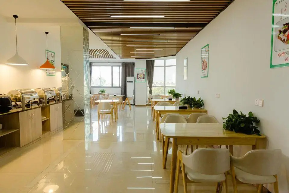 GreenTree Inn Wuxi Jiangyin High-speed Train Jinsanjiao Market Express Hotel