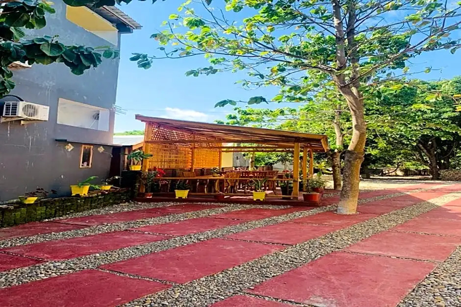 Penginapan Tu Bira