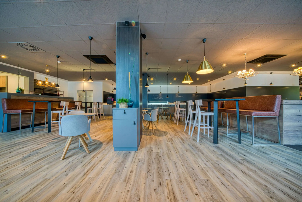 Отель Plaza Inn Salzburg Messe