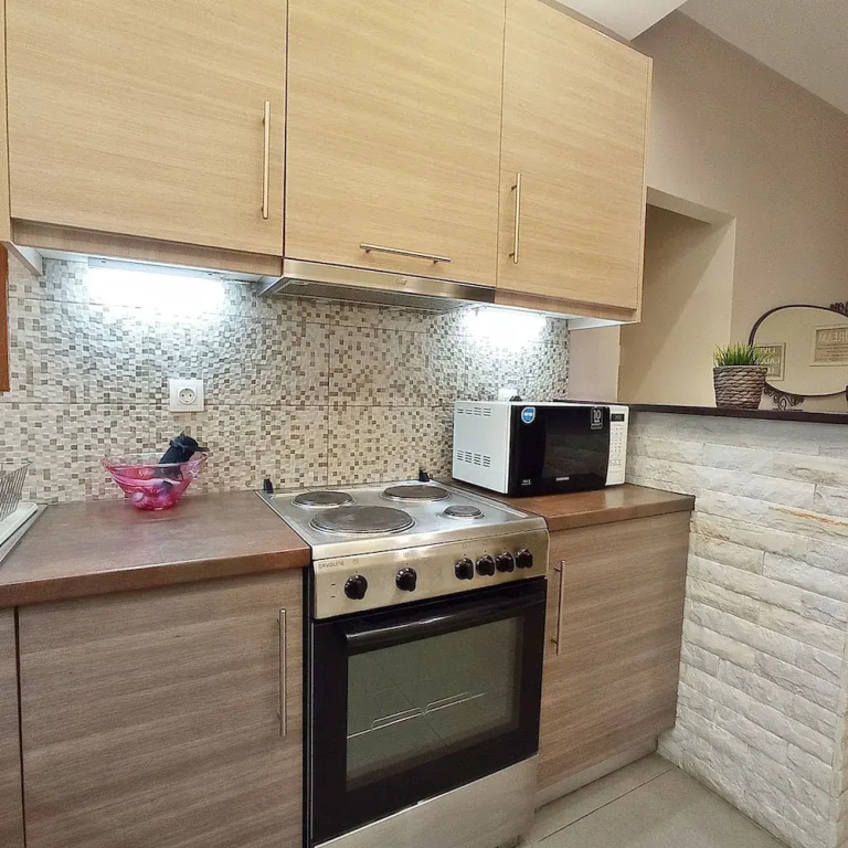 Cozy Apartment for 4 Persons at Thiseio Cozy Apartment for 4 Near Acropolis at Thissio